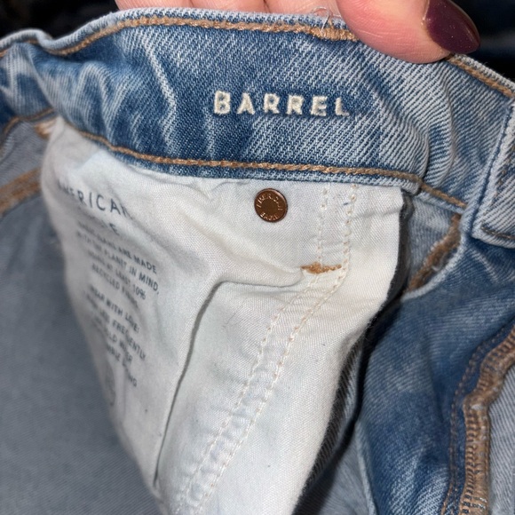 American Eagle Barrel Jeans Size 8 Regular Light Wash High Rise Relaxed Tapered - Picture 7 of 8